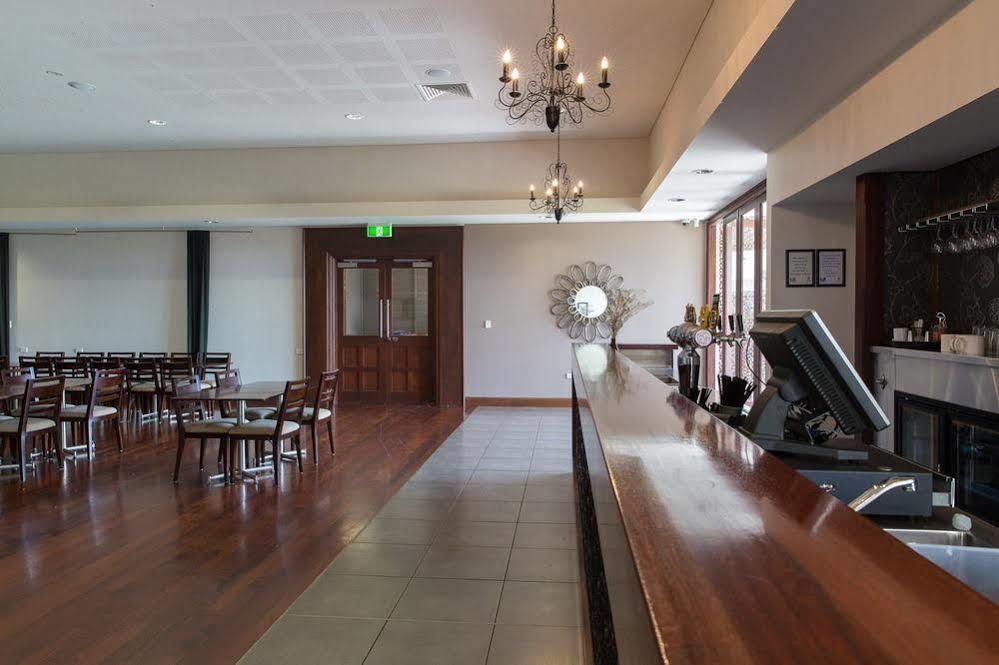 Merinda Village Hotel ボーエン エクステリア 写真