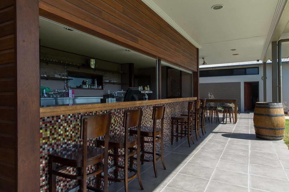 Merinda Village Hotel ボーエン エクステリア 写真