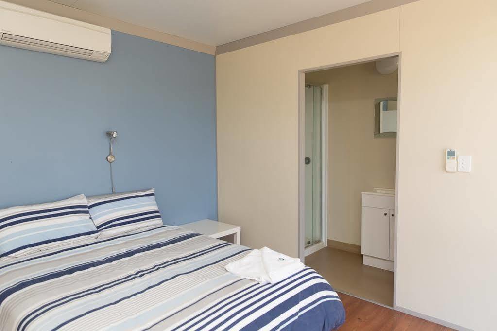 Merinda Village Hotel ボーエン エクステリア 写真